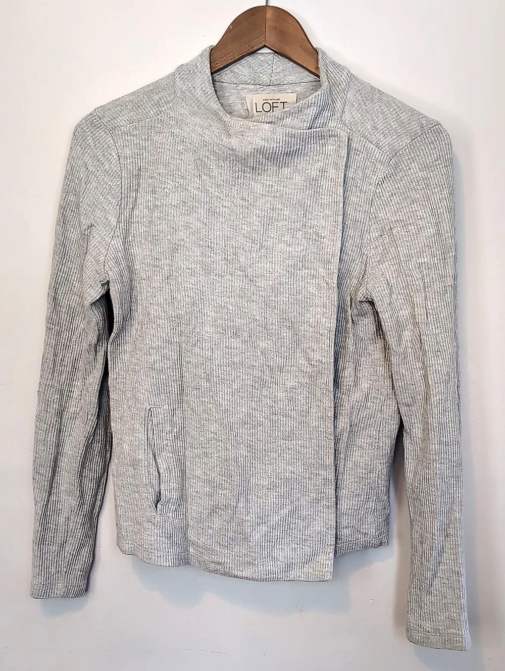 Ann Taylor LOFT Lounge Gray Snap-Front Sweater Size Small